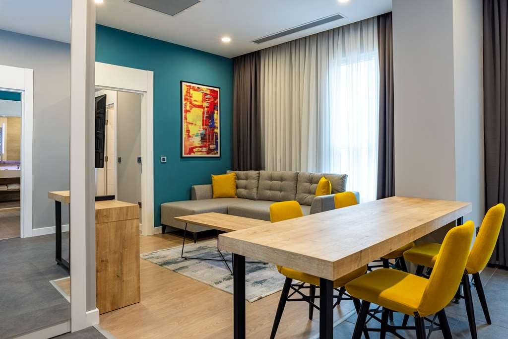 Days Inn & Suites By Wyndham Esenyurt Istanbul Room photo