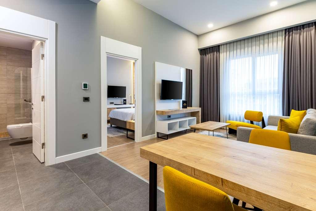 Days Inn & Suites By Wyndham Esenyurt Istanbul Room photo