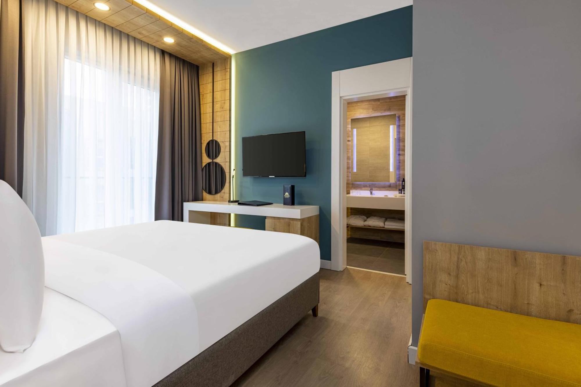 Days Inn & Suites By Wyndham Esenyurt Istanbul Exterior photo