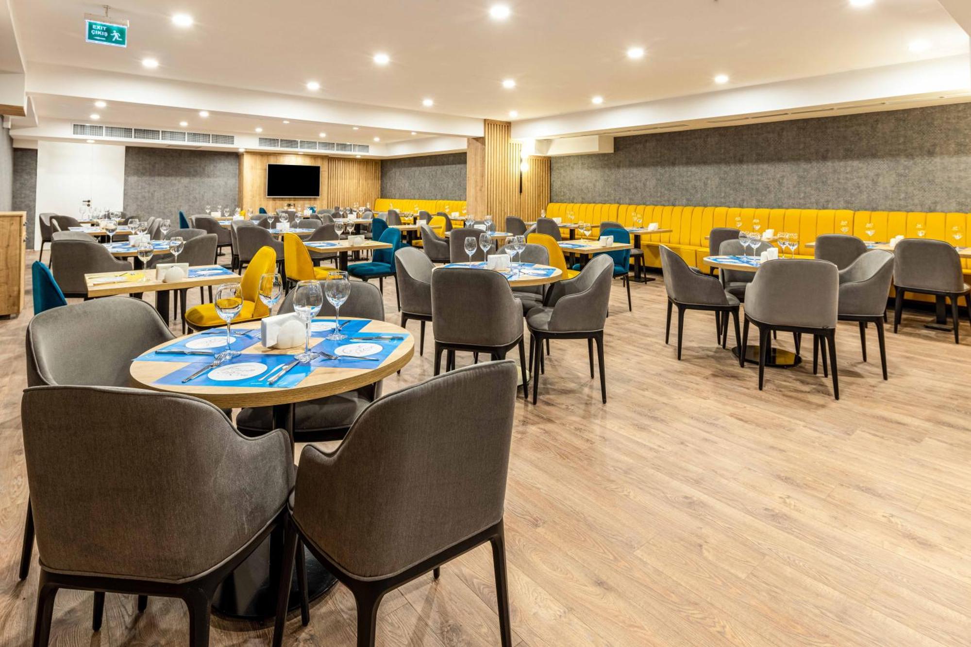 Days Inn & Suites By Wyndham Esenyurt Istanbul Exterior photo