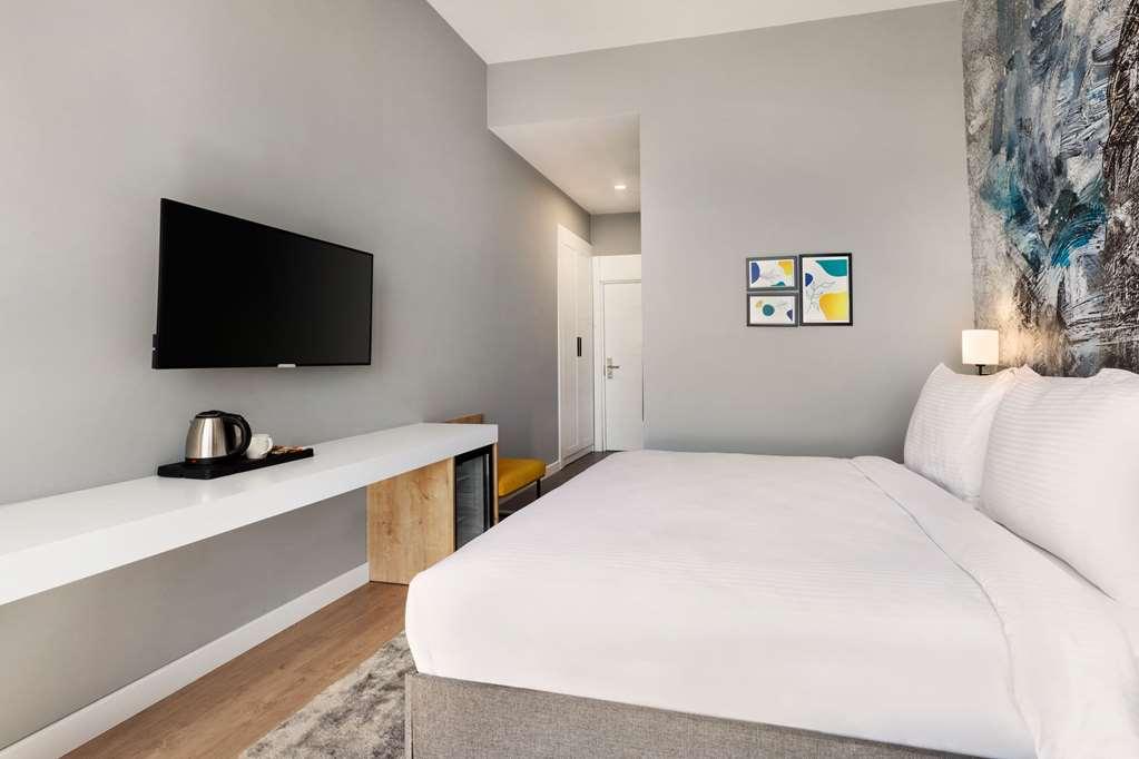 Days Inn & Suites By Wyndham Esenyurt Istanbul Room photo