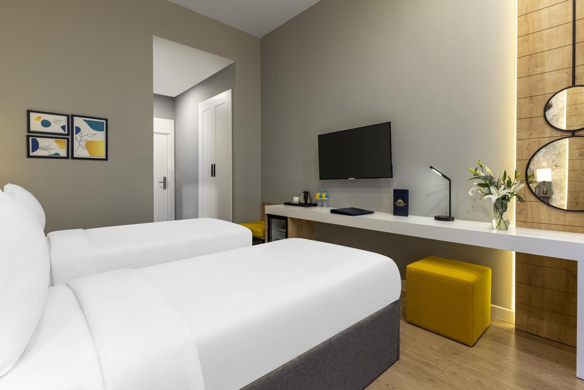 Days Inn & Suites By Wyndham Esenyurt Istanbul Exterior photo